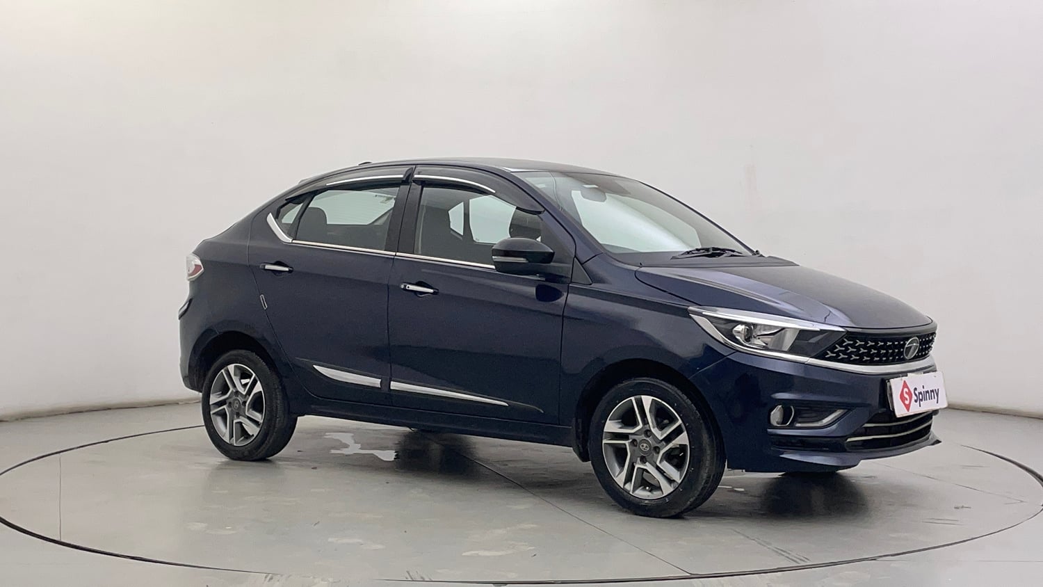 Used 2022 Tata Tigor XZ Plus Petrol Manual exterior RIGHT FRONT CORNER VIEW