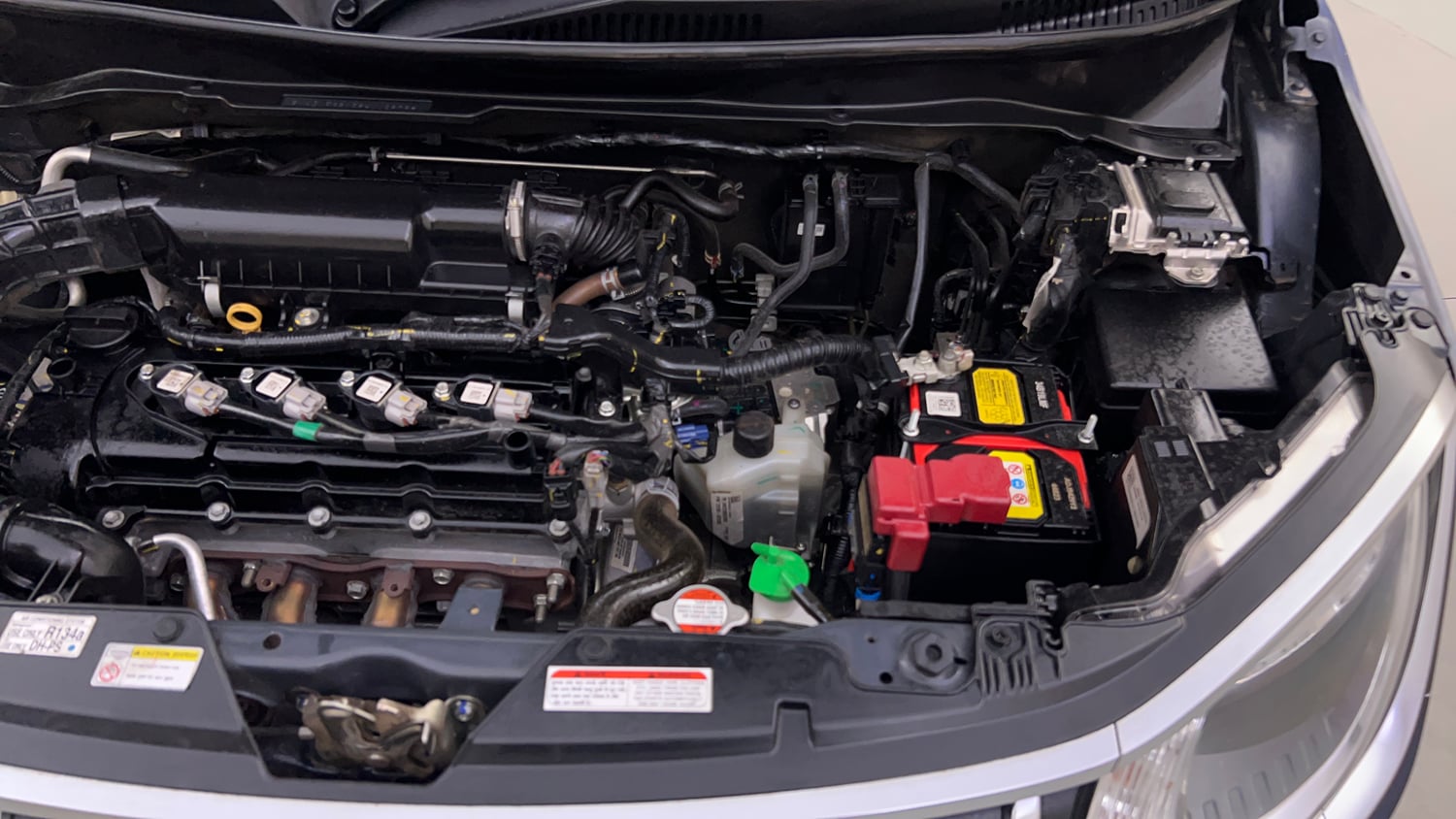 Used 2024 Maruti Suzuki Ignis Zeta 1.2 AMT Petrol Automatic engine ENGINE LEFT SIDE VIEW