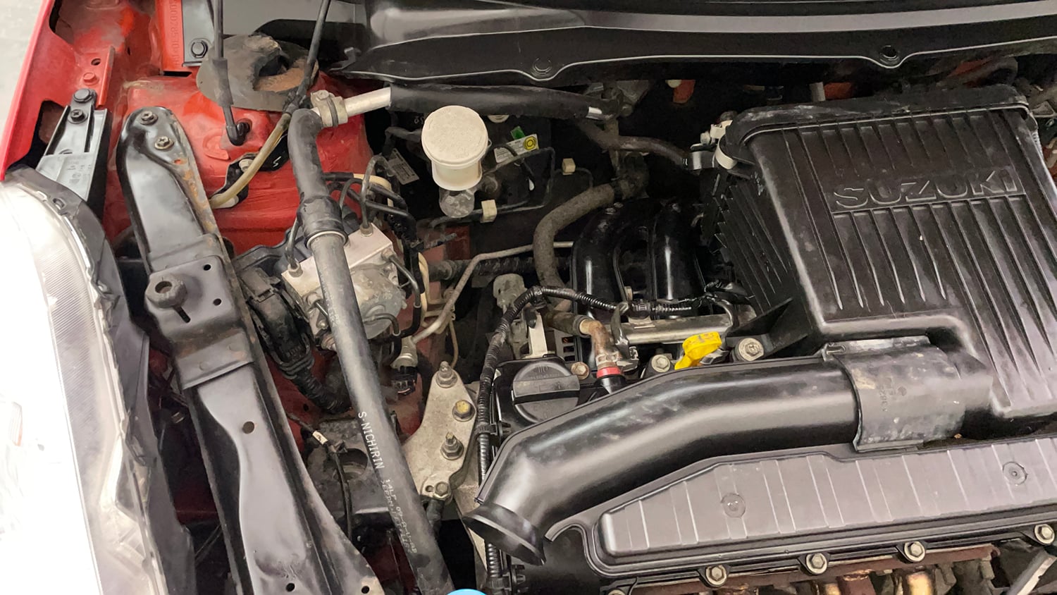 Used 2017 Maruti Suzuki Swift Lxi ABS (O) Petrol Manual engine ENGINE RIGHT SIDE VIEW
