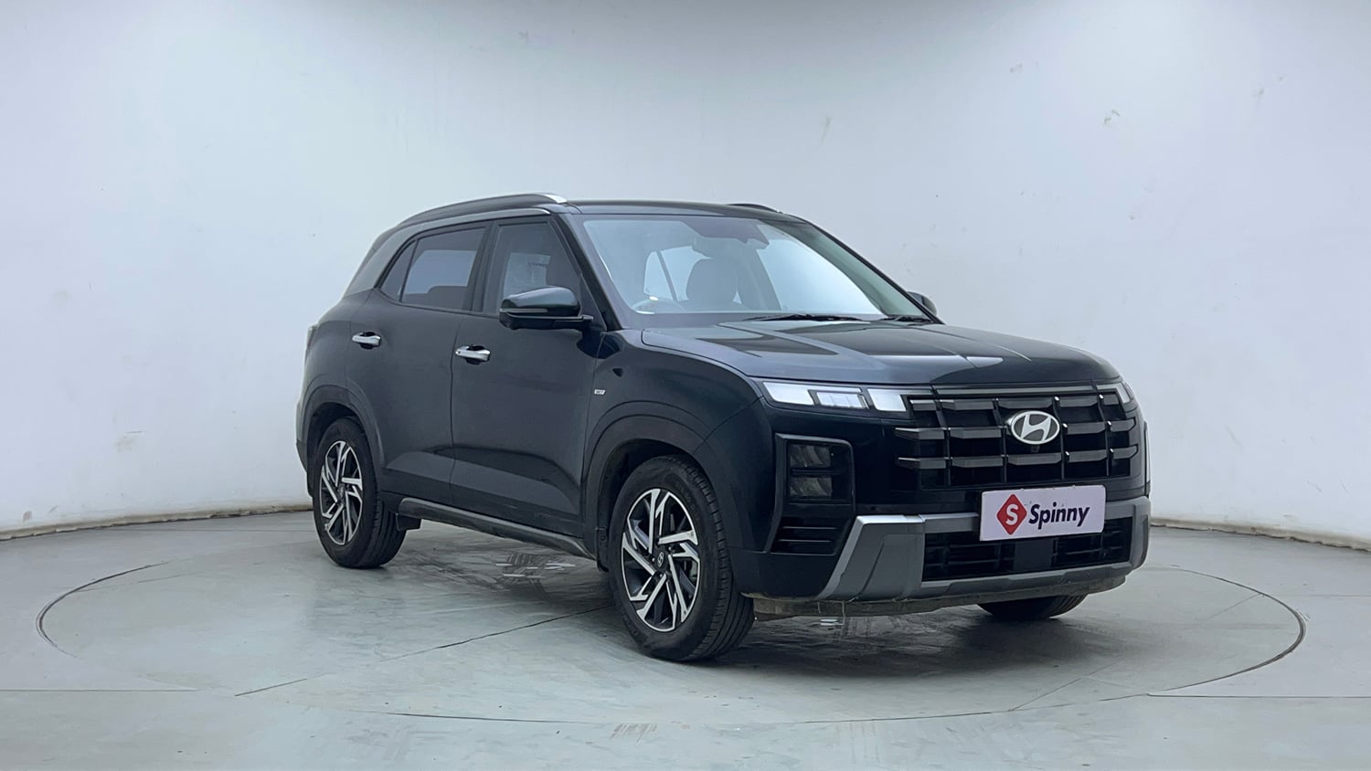 Used 2024 Hyundai Creta 1.5 Turbo Petrol DCT SX(O) Petrol Automatic exterior RIGHT FRONT CORNER VIEW