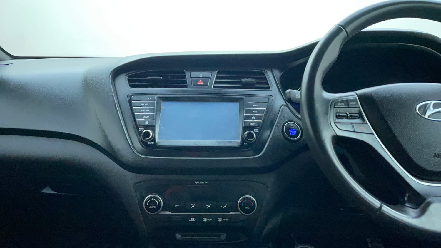 Used 2016 Hyundai i20 Active 1.2 SX Petrol Manual interior MUSIC SYSTEM & AC CONTROL VIEW