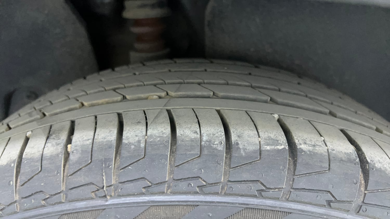 Used 2025 Hyundai Creta 1.5 MPi Petrol IVT SX(O) Petrol Automatic tyres RIGHT REAR TYRE TREAD VIEW