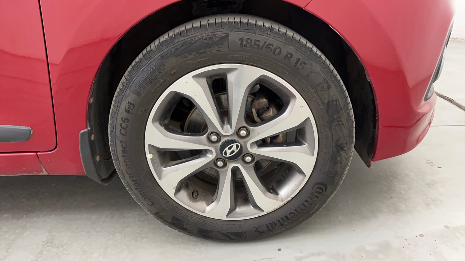 Used 2016 Hyundai Xcent SX 1.2 (O) Petrol Manual tyres RIGHT FRONT TYRE RIM VIEW