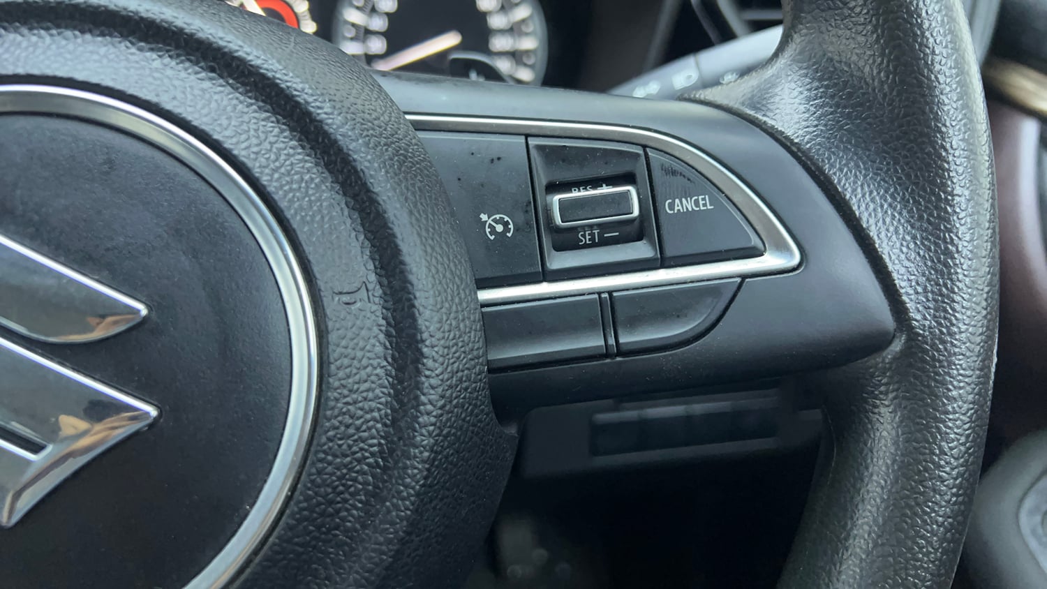 Used 2023 Maruti Suzuki Grand Vitara Delta Smart Hybrid AT Petrol Automatic top_features Cruise control