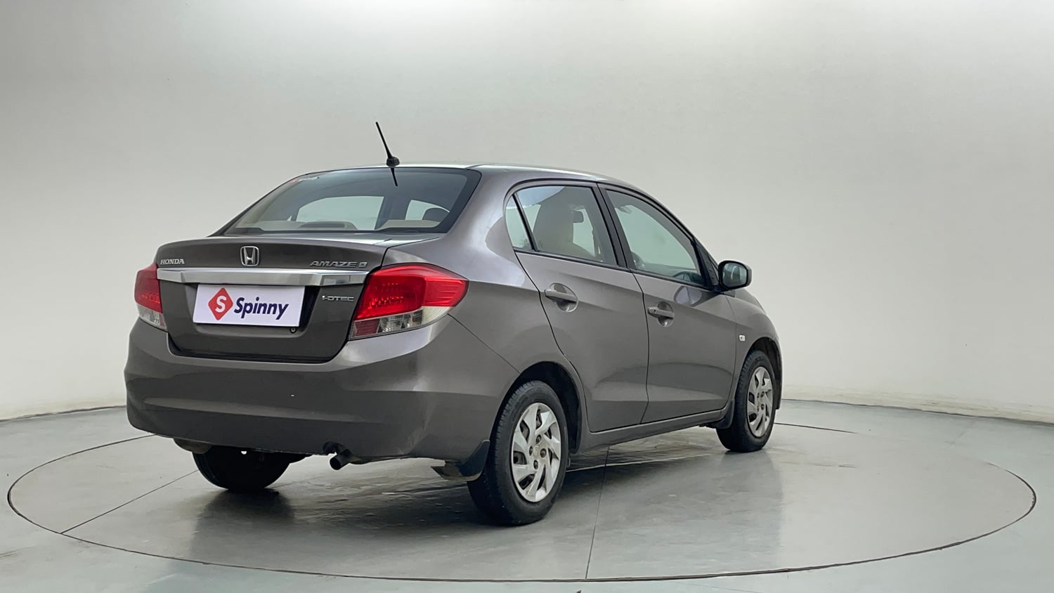 Used 2013 Honda Amaze 1.5 S i-DTEC Diesel Manual exterior RIGHT REAR CORNER VIEW