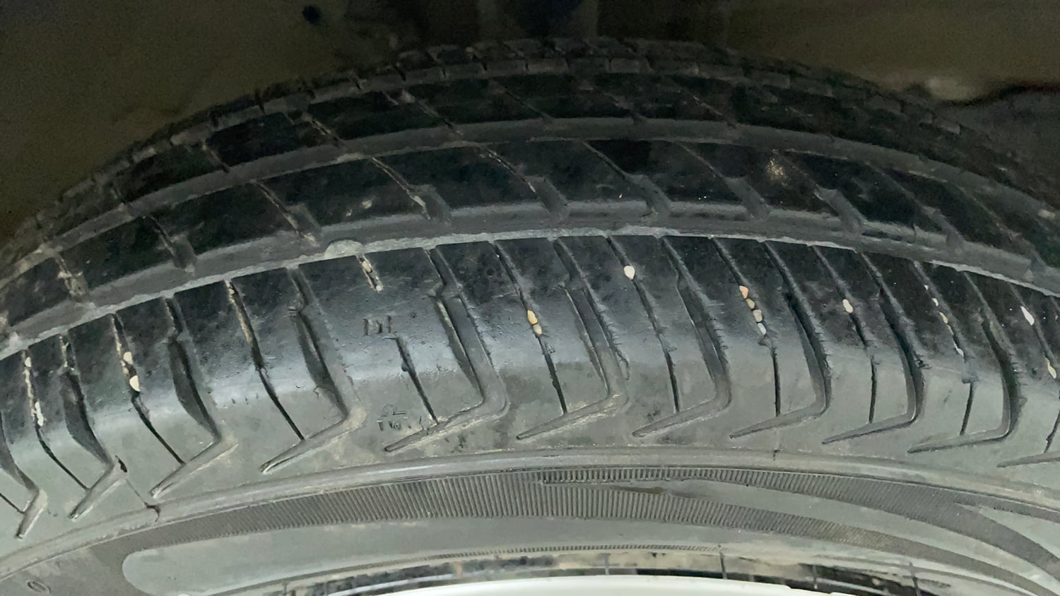 Used 2023 Maruti Suzuki Alto K10 VXi S-CNG Cng Manual tyres RIGHT FRONT TYRE TREAD VIEW
