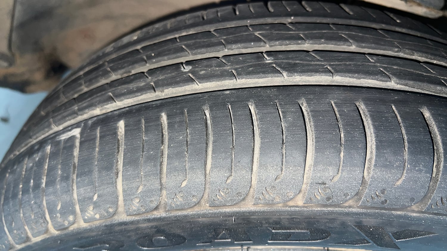Used 2017 Maruti Suzuki Alto K10 VXi Petrol Manual tyres LEFT FRONT TYRE TREAD VIEW