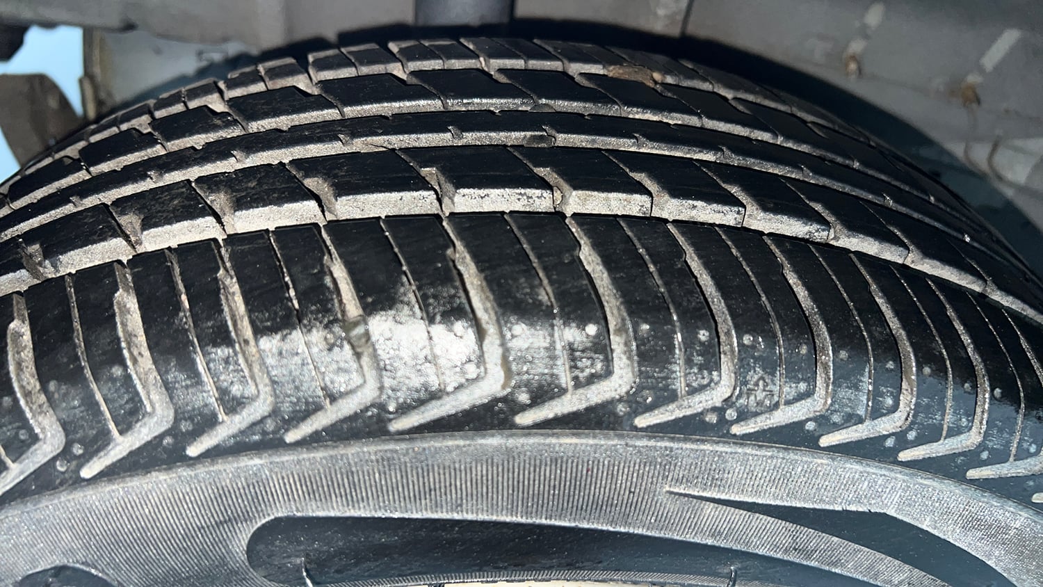 Used 2018 Tata Tiago Revotron XE Petrol Manual tyres RIGHT REAR TYRE TREAD VIEW