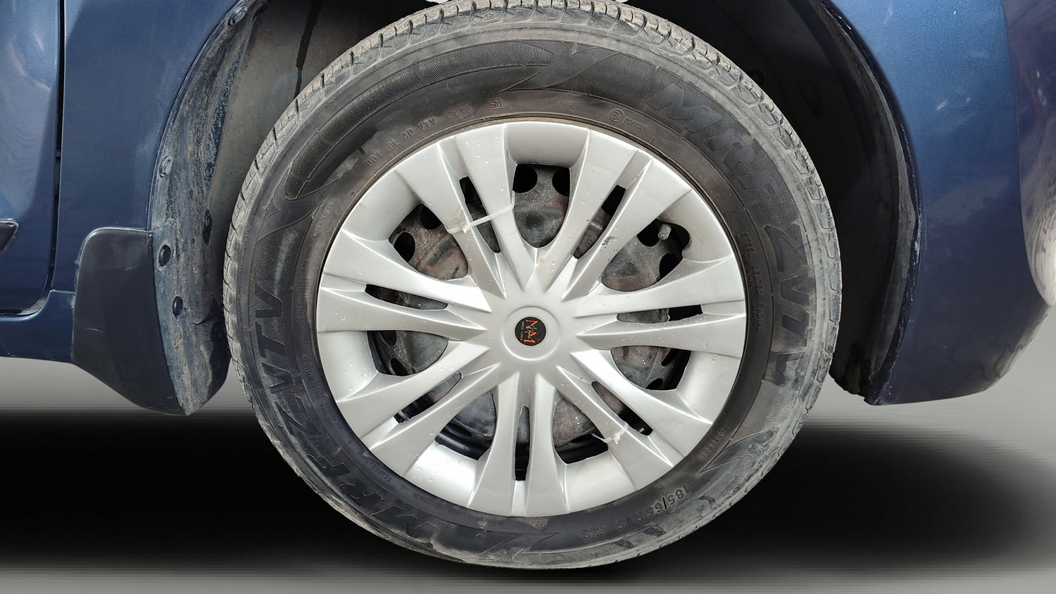 Used 2018 Maruti Suzuki Baleno Delta 1.2 Petrol Manual tyres RIGHT FRONT TYRE RIM VIEW