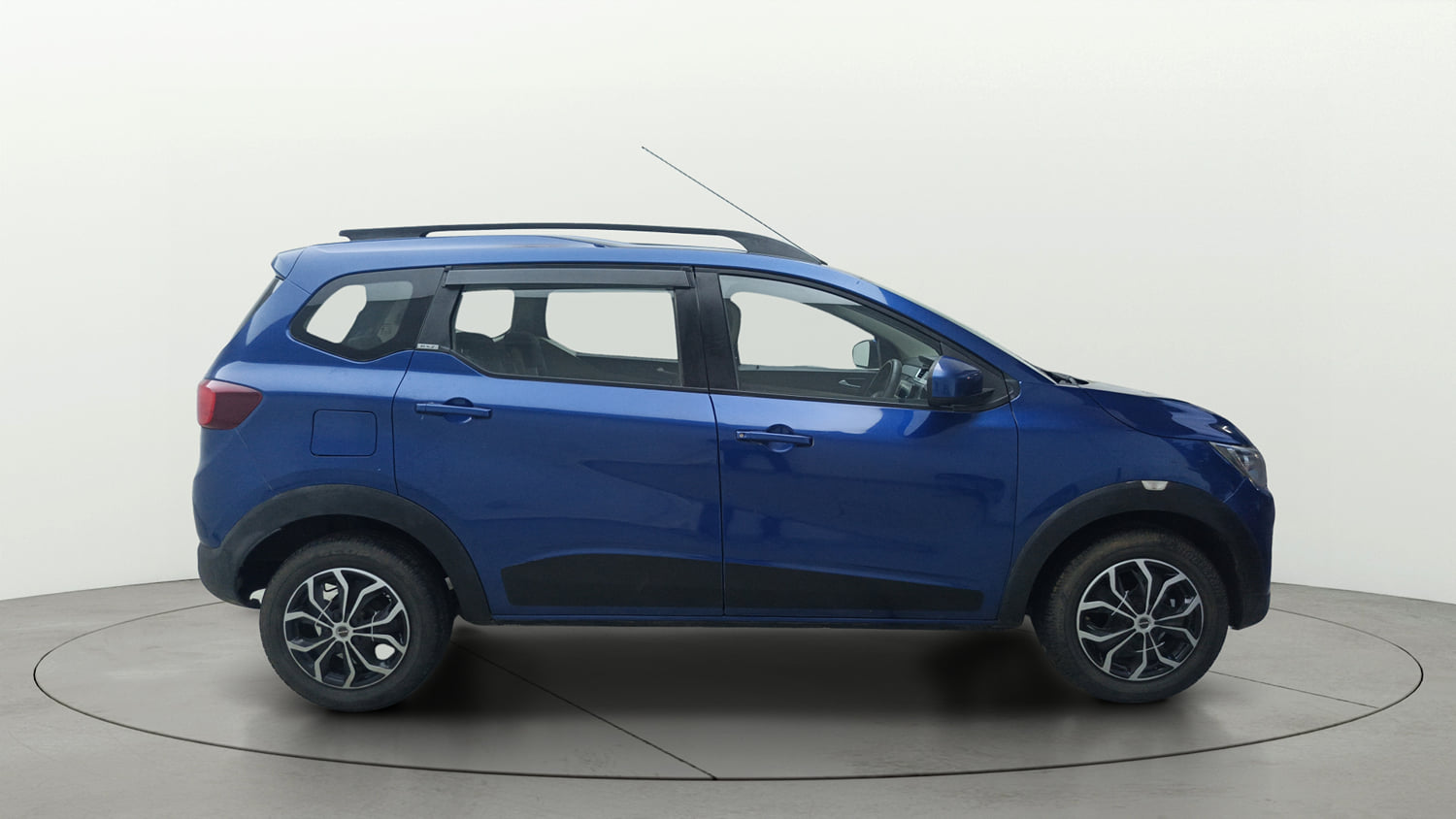 Used 2020 Renault Triber RXZ Petrol Manual exterior RIGHT SIDE VIEW