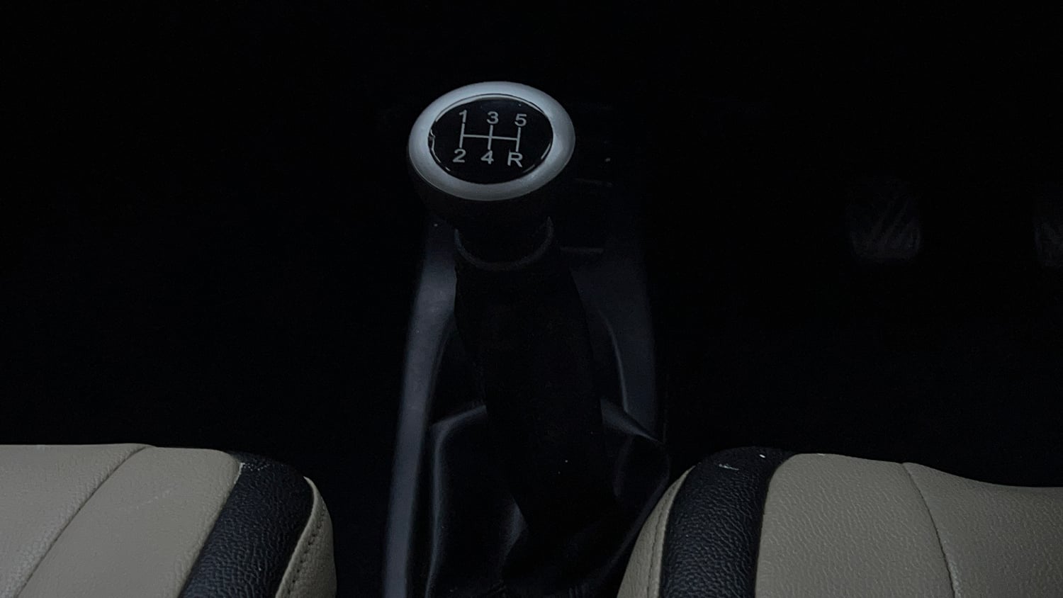 Used 2018 Maruti Suzuki Wagon R VXI Petrol Manual interior GEAR  KNOB VIEW