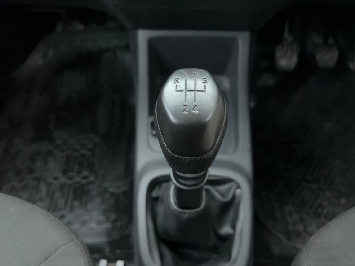 Used 2016 Renault Kwid RXL Petrol Manual interior GEAR  KNOB VIEW