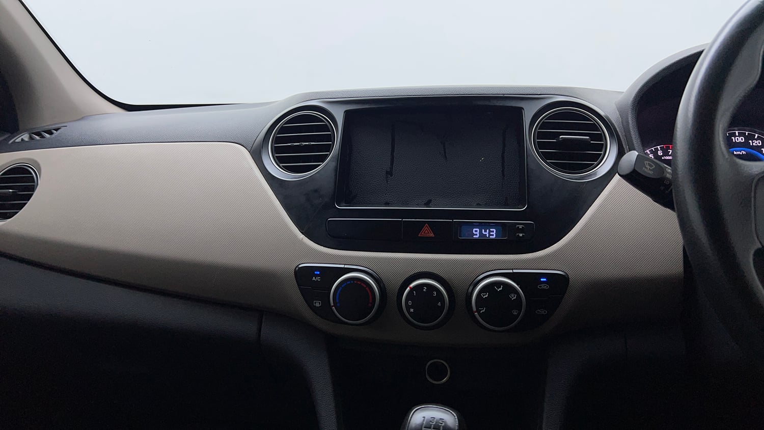 Used 2015 Hyundai Grand i10 Magna 1.2 Kappa VTVT Petrol Manual interior MUSIC SYSTEM & AC CONTROL VIEW