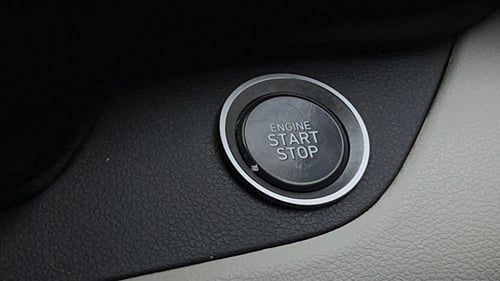 Used 2022 Hyundai Aura SX 1.2 CNG Cng Manual top_features Keyless start