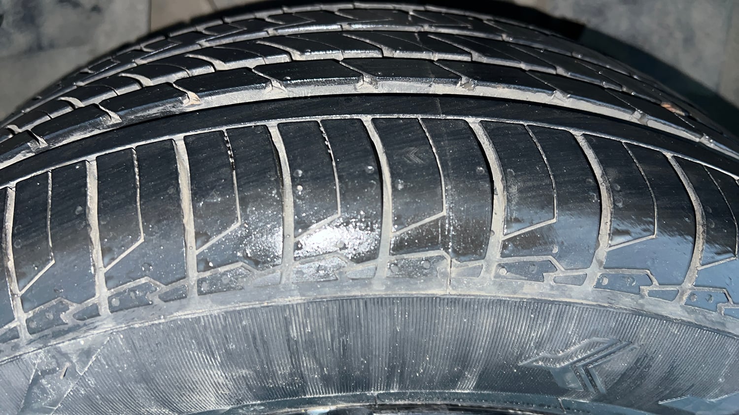 Used 2021 Tata Nexon XZA Plus Diesel Diesel Automatic tyres RIGHT FRONT TYRE TREAD VIEW