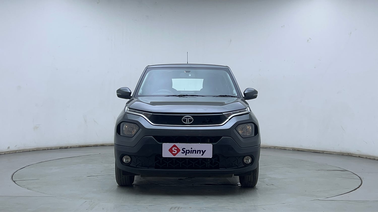 Used 2024 Tata Punch Accomplished iCNG Cng Manual exterior FRONT VIEW