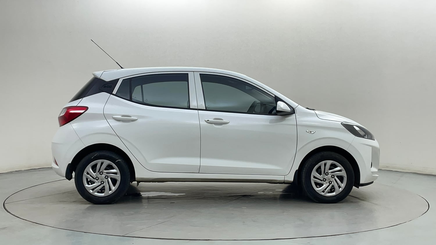 Used 2022 Hyundai Grand i10 Nios Magna 1.2 Kappa VTVT Petrol Manual exterior RIGHT SIDE VIEW