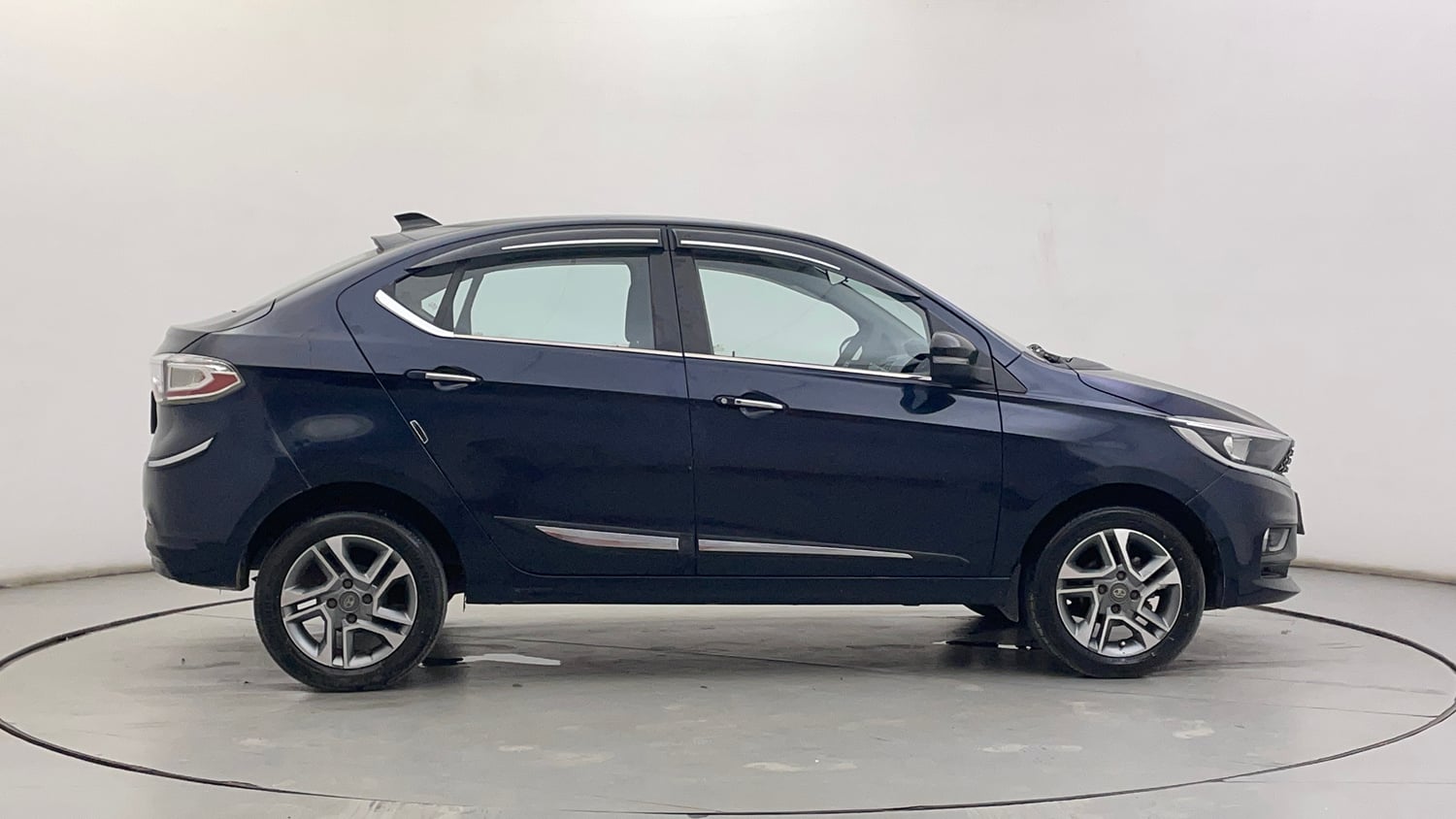 Used 2022 Tata Tigor XZ Plus Petrol Manual exterior RIGHT SIDE VIEW