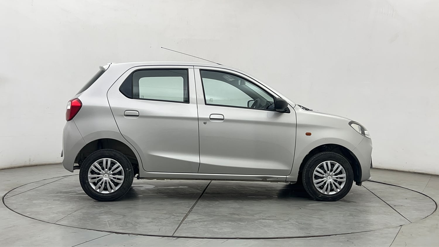 Used 2023 Maruti Suzuki Alto K10 VXi AGS Petrol Automatic exterior RIGHT SIDE VIEW
