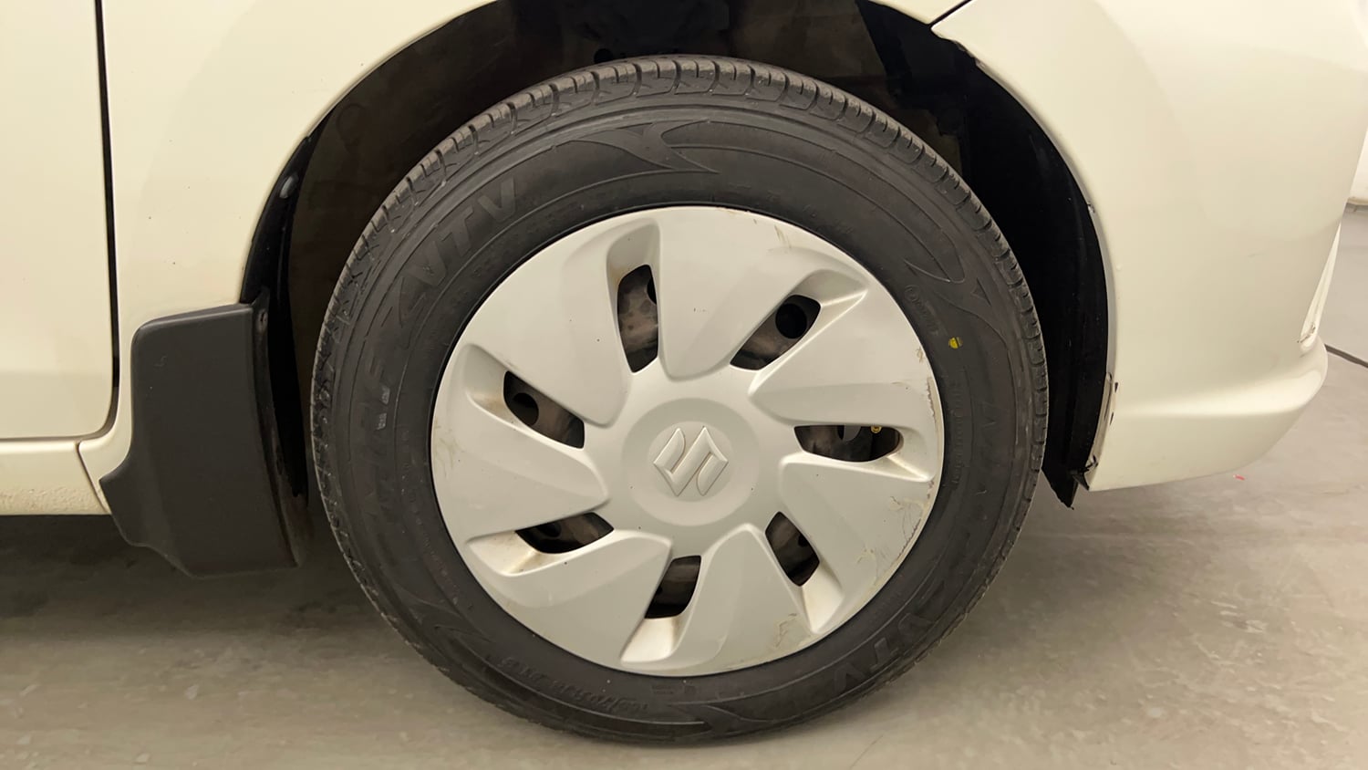 Used 2018 Maruti Suzuki Celerio VXi CNG Cng Manual tyres RIGHT FRONT TYRE RIM VIEW