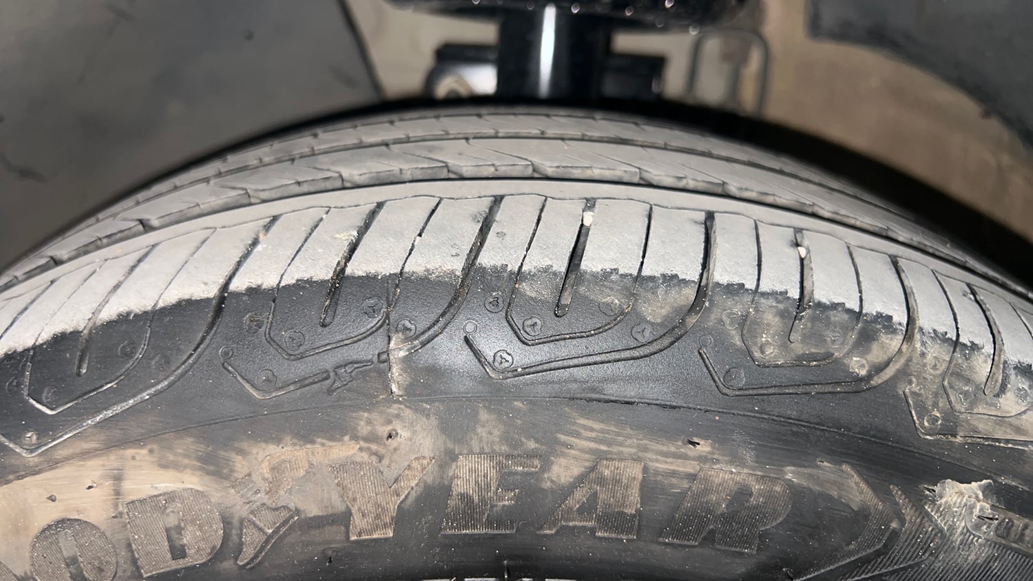 Used 2017 Volkswagen Vento Allstar 1.6 (P) Petrol Manual tyres LEFT FRONT TYRE TREAD VIEW
