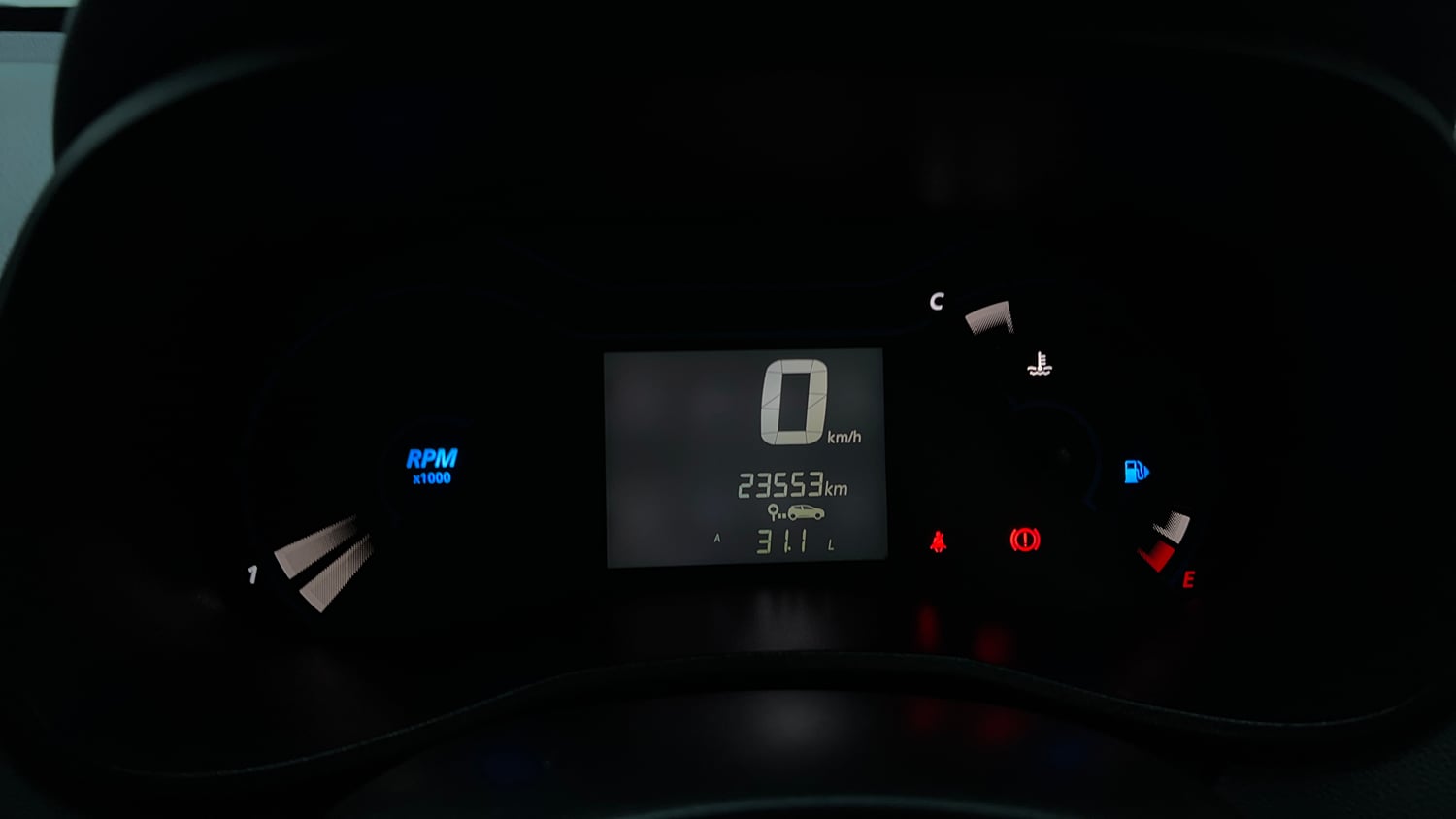 Used 2022 Renault Kwid RXT 1.0 (O) Petrol Manual interior CLUSTERMETER VIEW