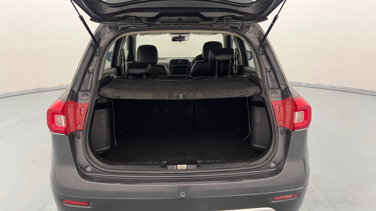 Used 2022 maruti-suzuki Vitara Brezza ZXi Petrol Manual interior DICKY INSIDE VIEW