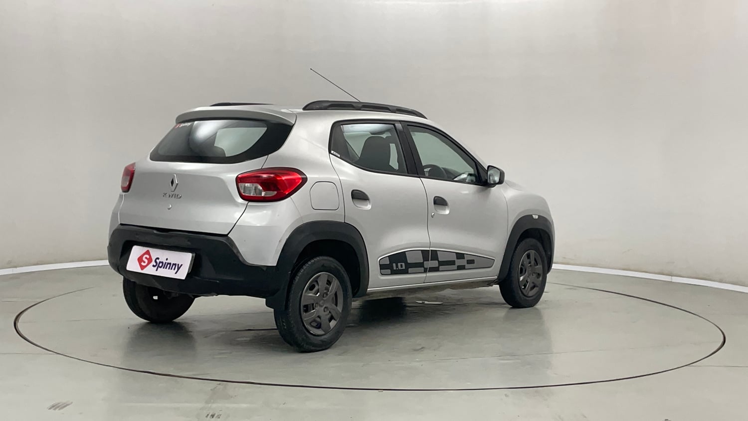 Used 2018 Renault Kwid 1.0 RXT AMT Opt Petrol Automatic exterior RIGHT REAR CORNER VIEW