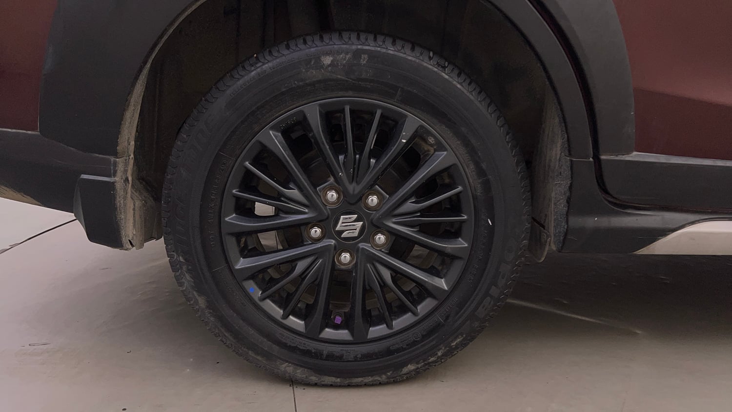 Used 2021 Maruti Suzuki XL6 Alpha MT Petrol Petrol Manual tyres RIGHT REAR TYRE RIM VIEW