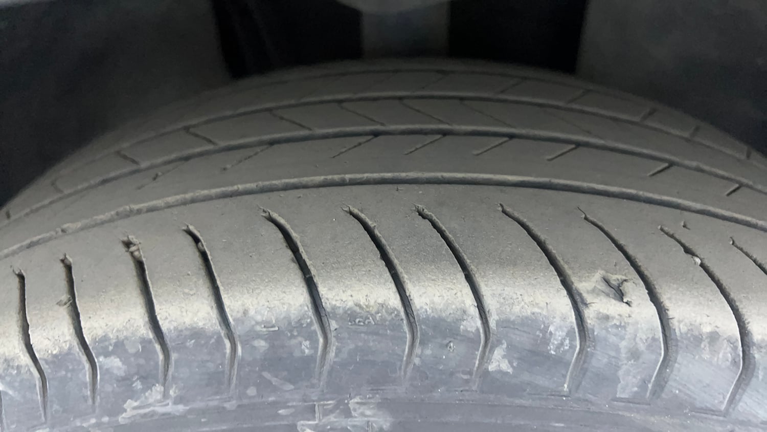 Used 2023 Volkswagen Taigun Topline 1.0 TSI MT Petrol Manual tyres RIGHT FRONT TYRE TREAD VIEW