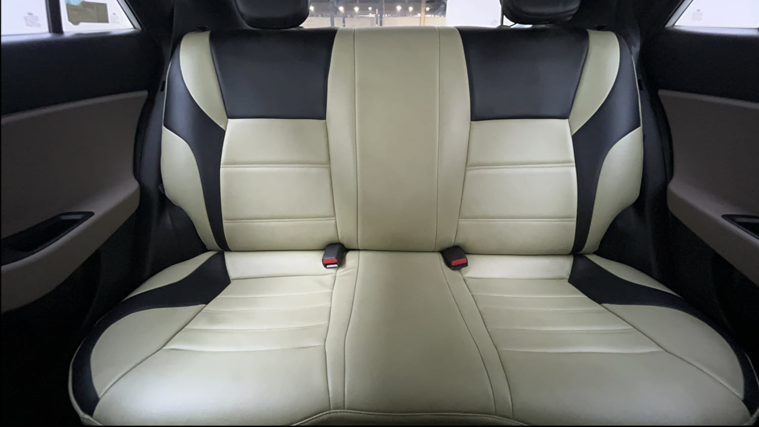 Used 2015 Hyundai Elite i20 Magna 1.2 Petrol Manual interior REAR SEAT CONDITION VIEW