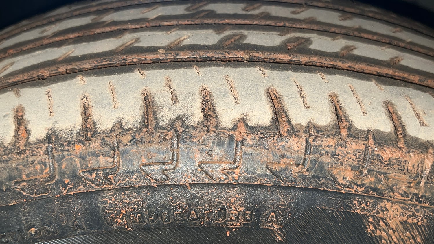 Used 2017 Maruti Suzuki Ignis Delta 1.2 MT Petrol Manual tyres RIGHT FRONT TYRE TREAD VIEW
