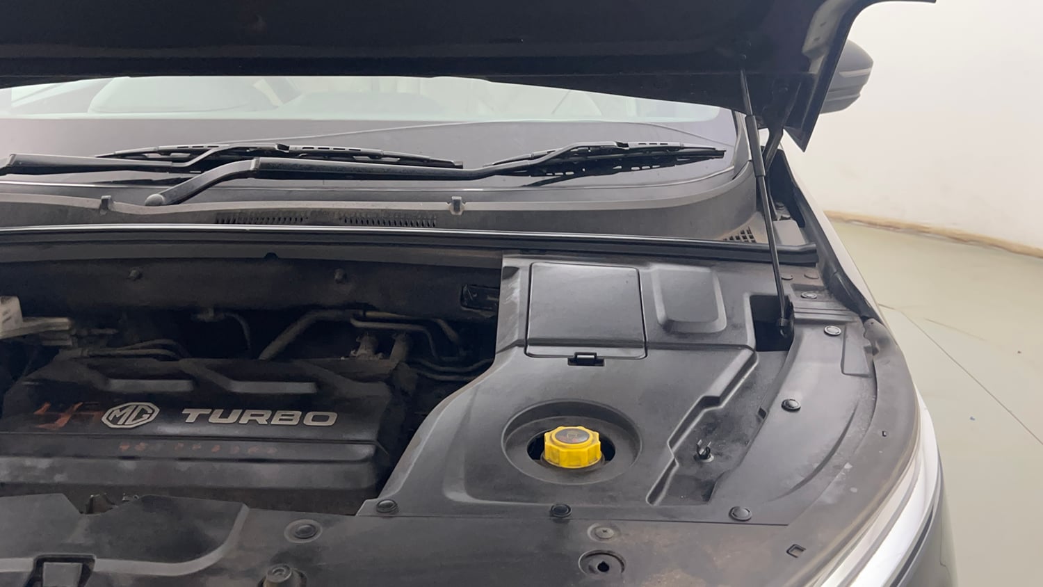 Used 2021 MG Motors Hector Sharp 1.5 Petrol Turbo DCT Petrol Automatic engine ENGINE LEFT SIDE HINGE & APRON VIEW