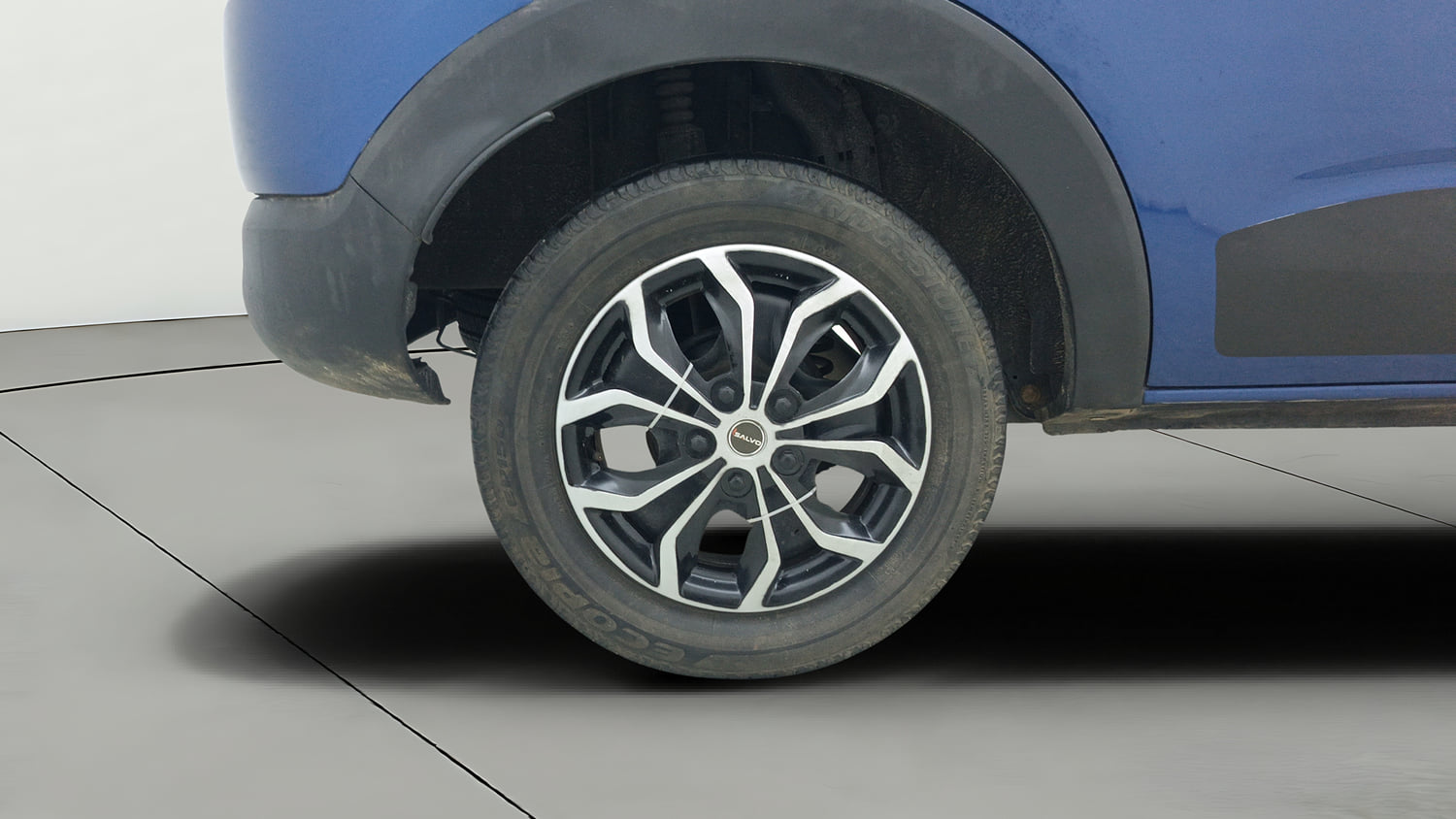 Used 2020 Renault Triber RXZ Petrol Manual tyres RIGHT REAR TYRE RIM VIEW