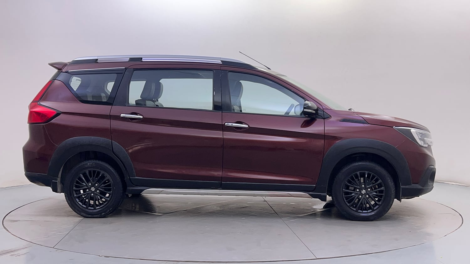 Used 2021 Maruti Suzuki XL6 Alpha MT Petrol Petrol Manual exterior RIGHT SIDE VIEW