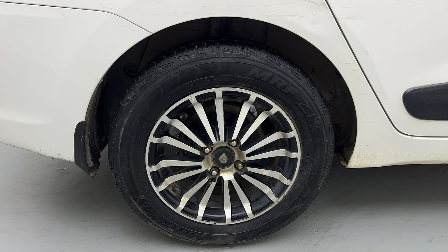 Used 2017 Hyundai Xcent Base ABS 1.2 Petrol Manual tyres RIGHT REAR TYRE RIM VIEW