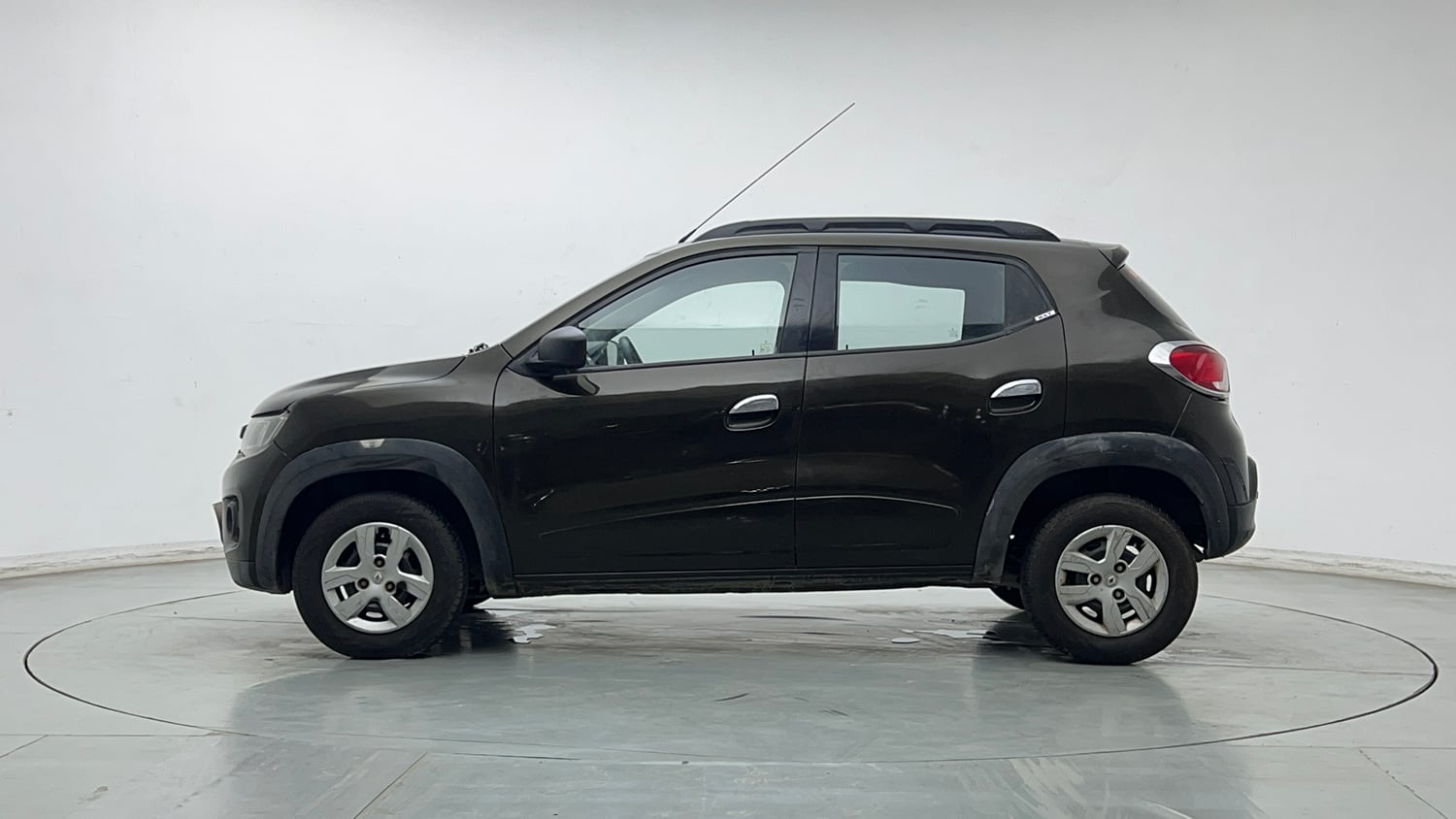 Used 2016 Renault Kwid RXT Petrol Manual exterior LEFT SIDE VIEW
