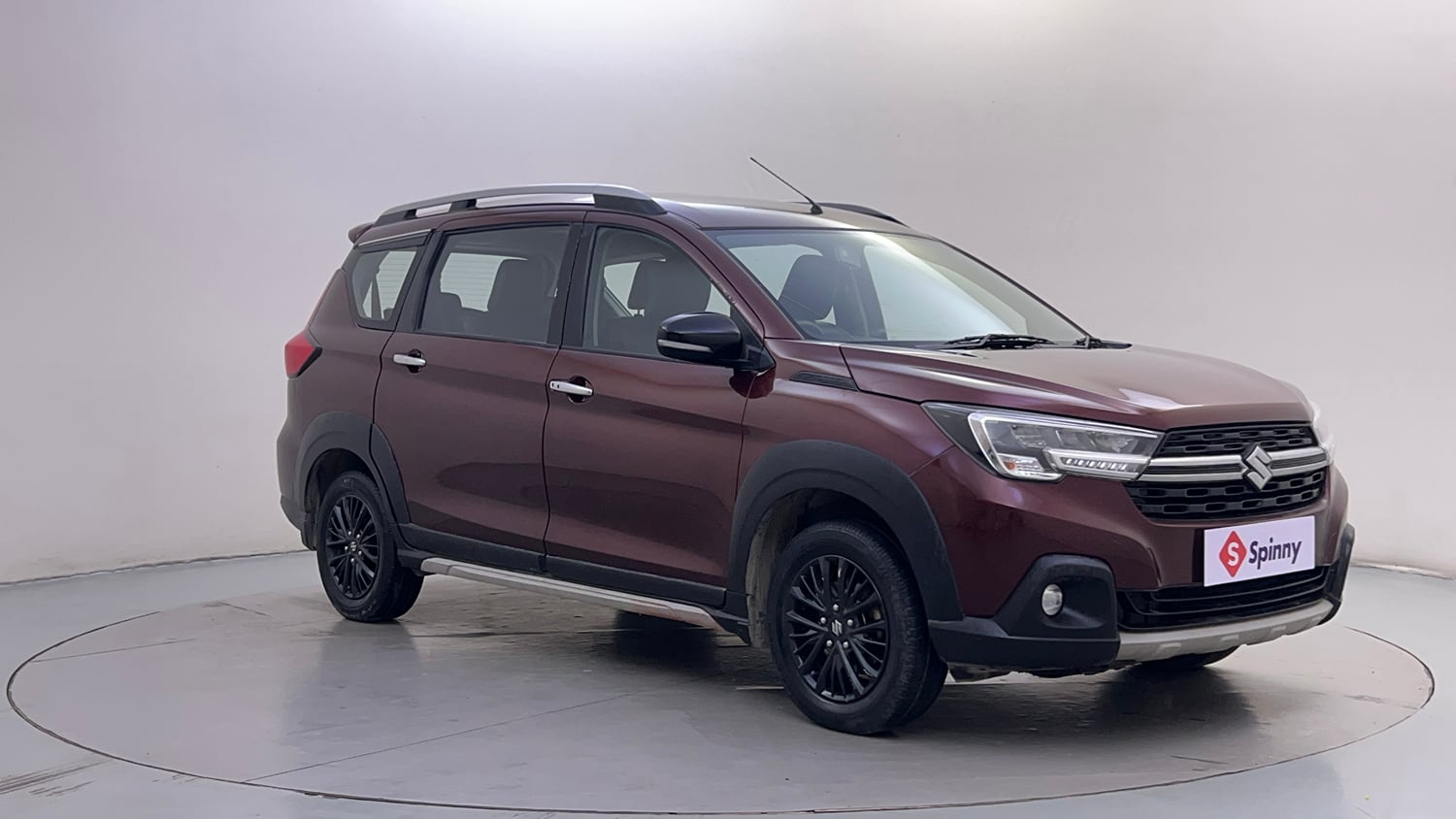 Used 2021 Maruti Suzuki XL6 Alpha MT Petrol Petrol Manual exterior RIGHT FRONT CORNER VIEW