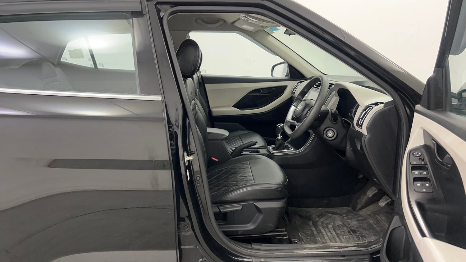 Used 2022 Hyundai Creta EX 1.5 Petrol Petrol Manual interior RIGHT SIDE FRONT DOOR CABIN VIEW