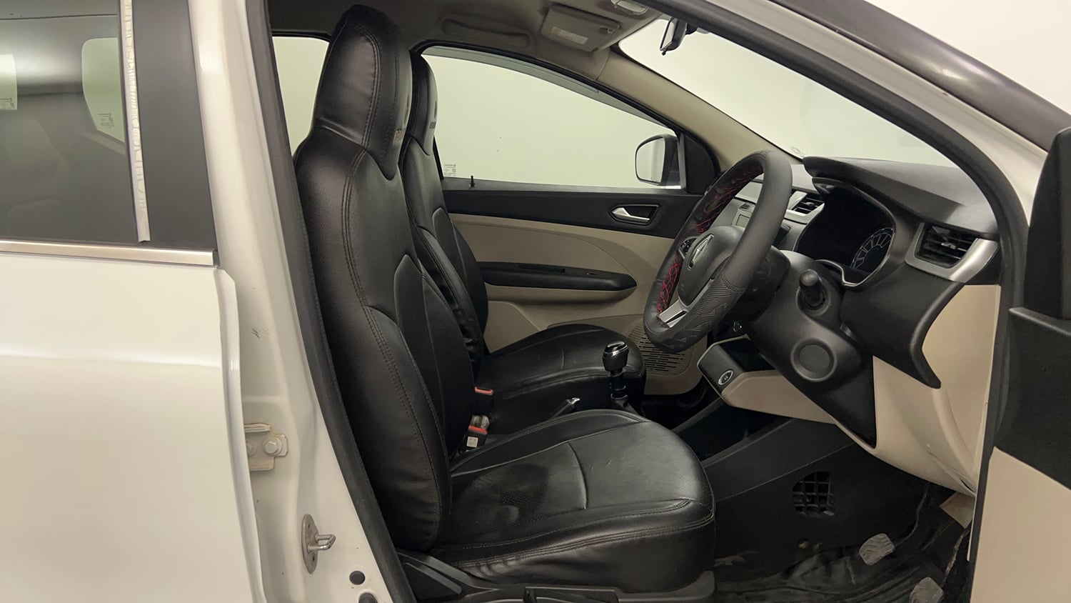 Used 2022 Renault Triber RXZ Petrol Manual interior RIGHT SIDE FRONT DOOR CABIN VIEW