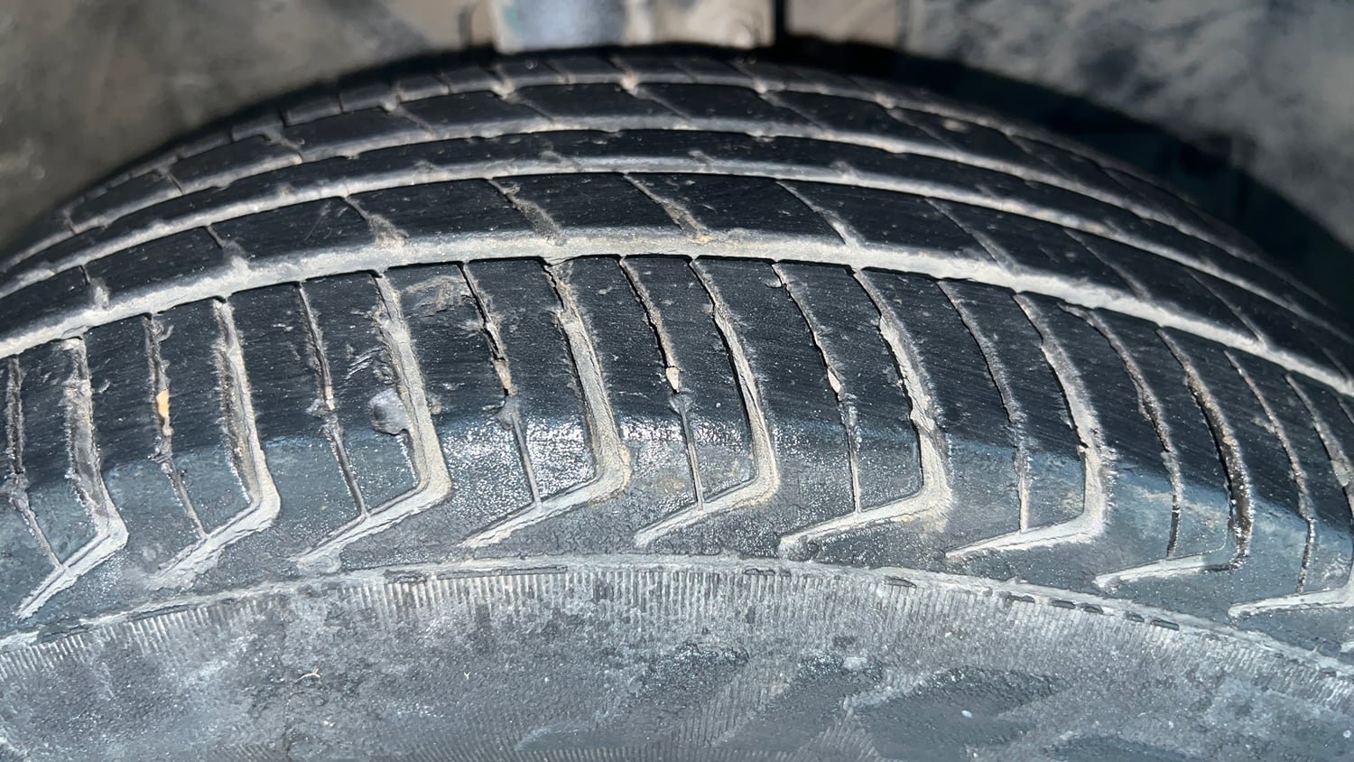 Used 2022 Maruti Suzuki Wagon R LXi (O) 1.0 CNG Cng Manual tyres RIGHT FRONT TYRE TREAD VIEW