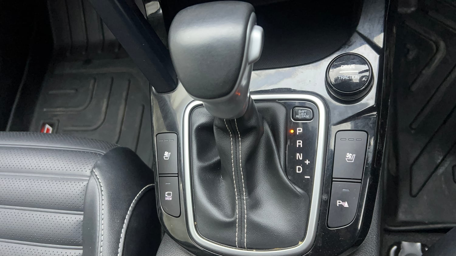 Used 2024 Kia Seltos GTX Plus 1.5 Turbo Petrol DCT Petrol Automatic interior GEAR  KNOB VIEW