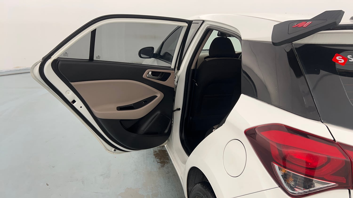 Used 2016 Hyundai Elite i20 Asta 1.2 Petrol Manual interior LEFT REAR DOOR OPEN VIEW