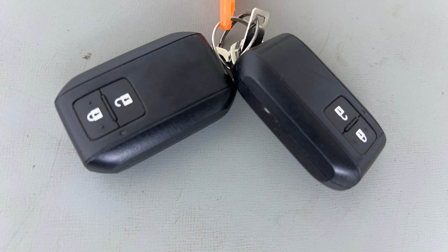 Used 2023 Maruti Suzuki Grand Vitara Delta Smart Hybrid AT Petrol Automatic extra CAR KEY VIEW