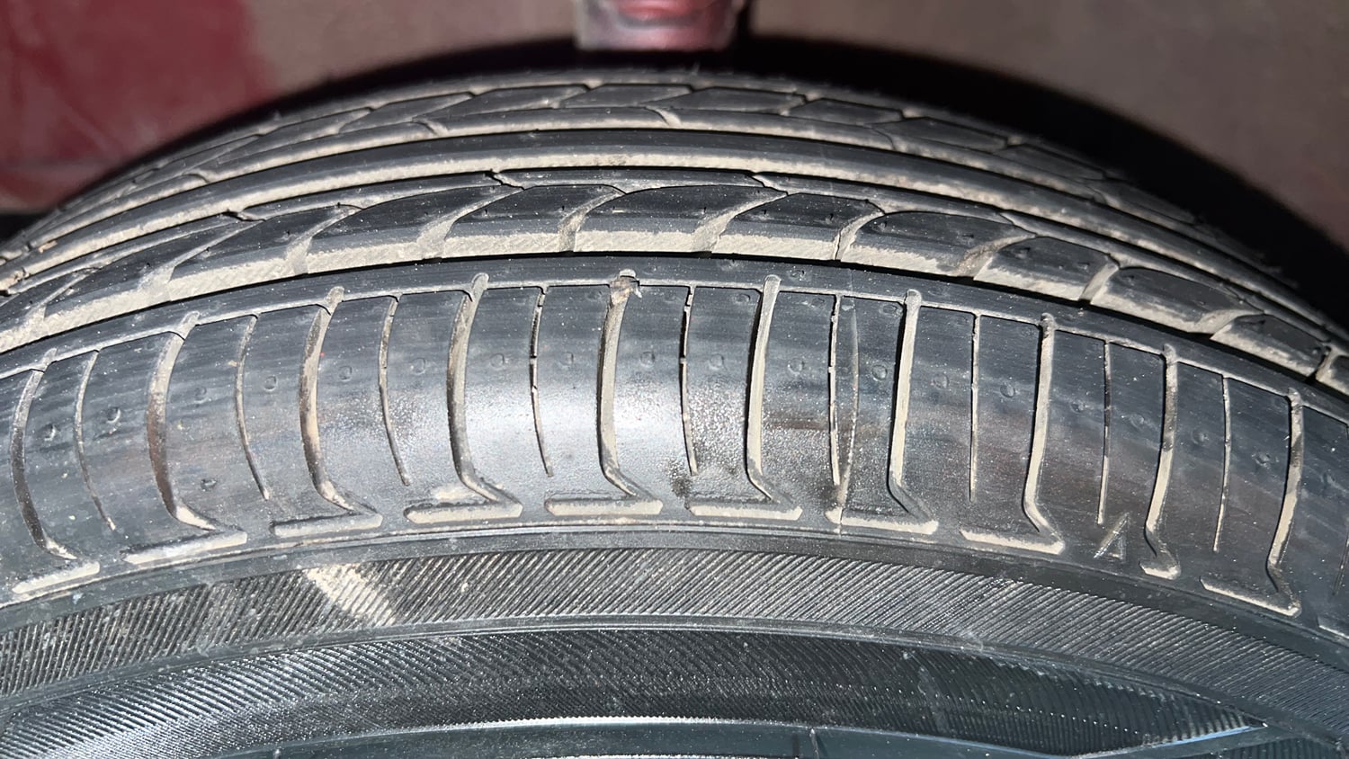 Used 2016 Hyundai Eon D-Lite + Petrol Manual tyres LEFT FRONT TYRE TREAD VIEW