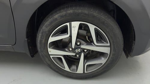 Used 2022 Hyundai Aura SX 1.2 CNG Cng Manual tyres RIGHT FRONT TYRE RIM VIEW
