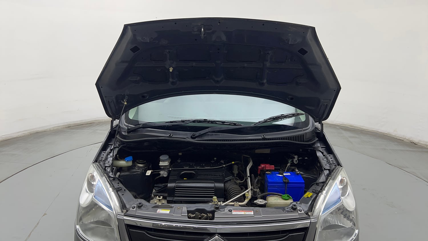 Used 2018 Maruti Suzuki Wagon R VXI Petrol Manual engine ENGINE & BONNET OPEN FRONT VIEW