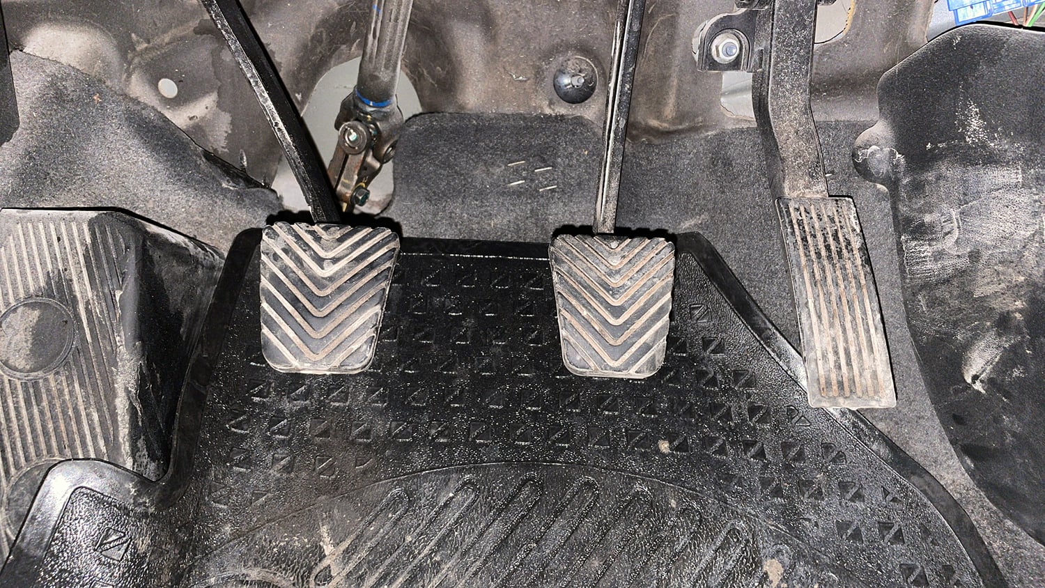 Used 2013 Hyundai i20 Magna (O) 1.2 Petrol Manual interior PEDALS VIEW