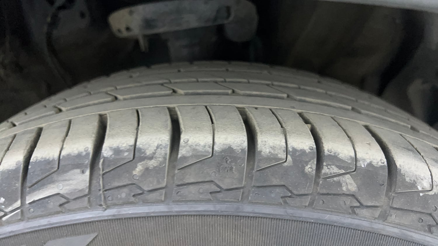 Used 2025 Hyundai Creta 1.5 MPi Petrol IVT SX(O) Petrol Automatic tyres RIGHT FRONT TYRE TREAD VIEW