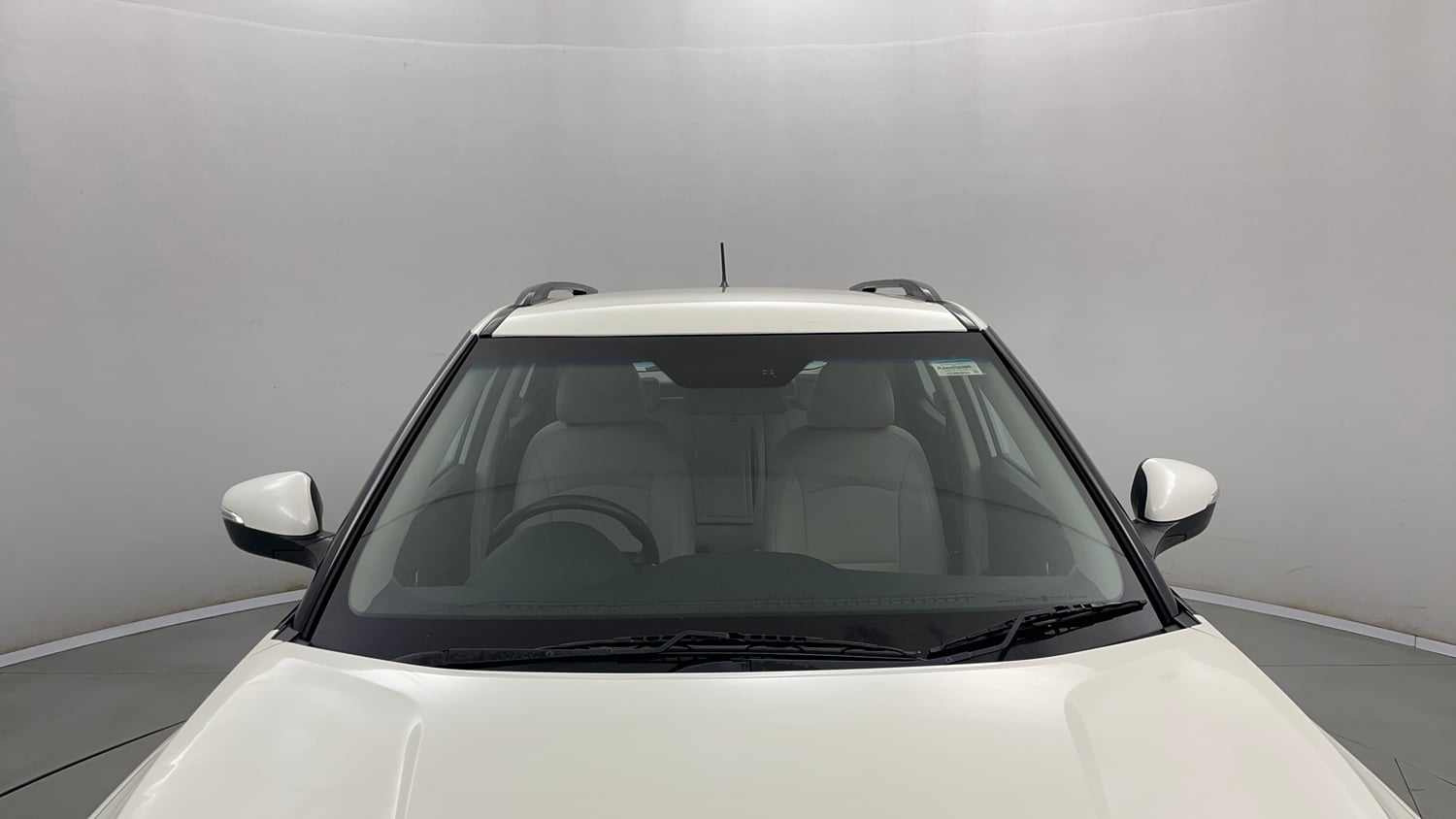 Used 2021 Mahindra XUV 300 W8 1.2 Petrol Petrol Manual exterior FRONT WINDSHIELD VIEW
